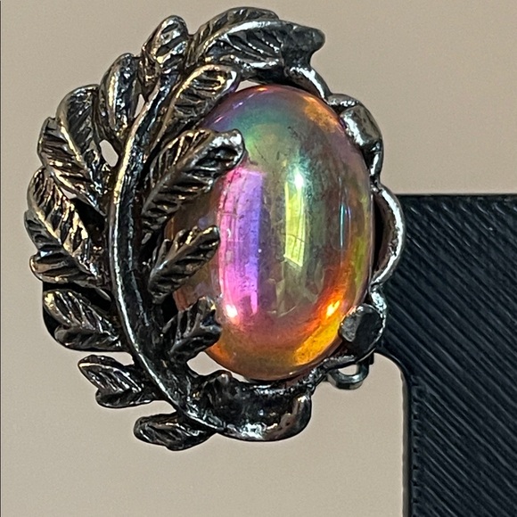 Vintage “Dragon’s Breath” Glass Cabochon Demi-Parure Bracelet & Earring Set - Picture 9 of 10